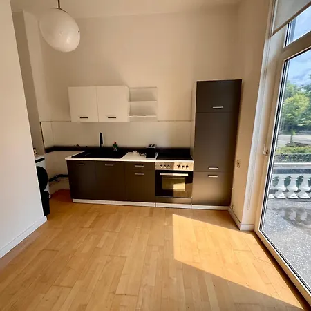 Appartement Weisse -moderne Und Stilvolle - Nahe Hbf & City, Messe, Oevb Brême