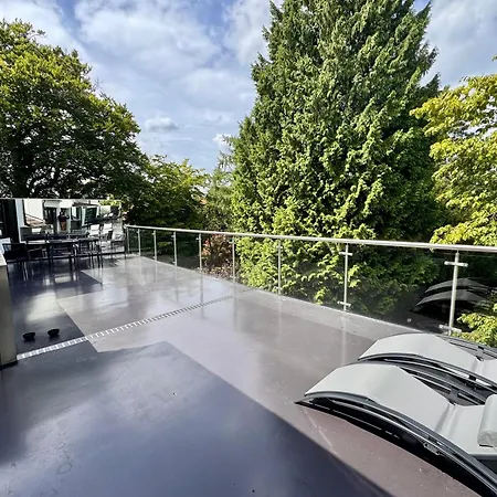 Weisse -moderne Und Stilvolle - Nahe Hbf & City, Messe, Oevb Apartment Bremen