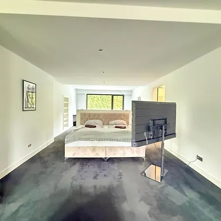 Weisse -moderne Und Stilvolle - Nahe Hbf & City, Messe, Oevb * Бремен