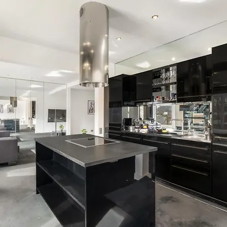 Weisse Villa, Historische Villa, Zentral, Hbf, Messe, Oevb Arena, Altstadt Апартаменты *